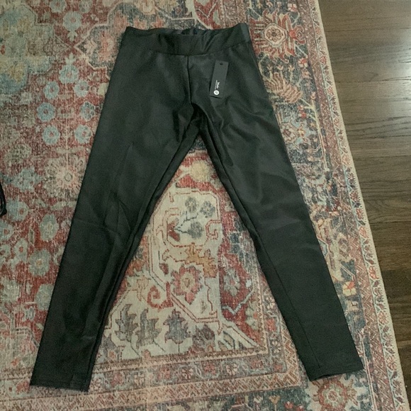 Amazon leather leggings - Picture 2 of 2